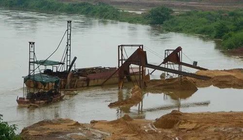 杜絕非法采砂，機(jī)制砂生產(chǎn)才是長(zhǎng)久之道！