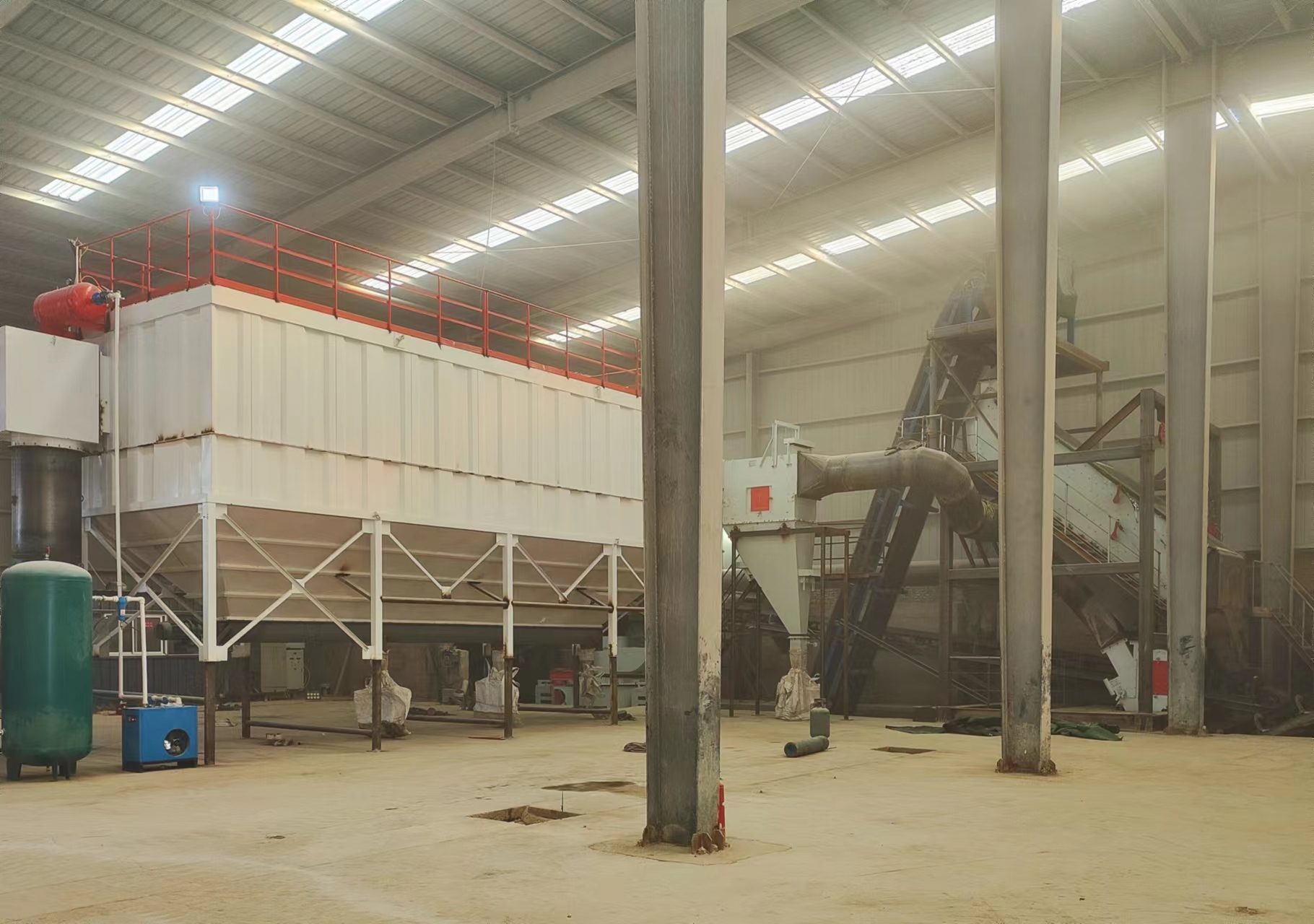 與平面制砂相比，干法制砂樓有哪些優(yōu)勢？